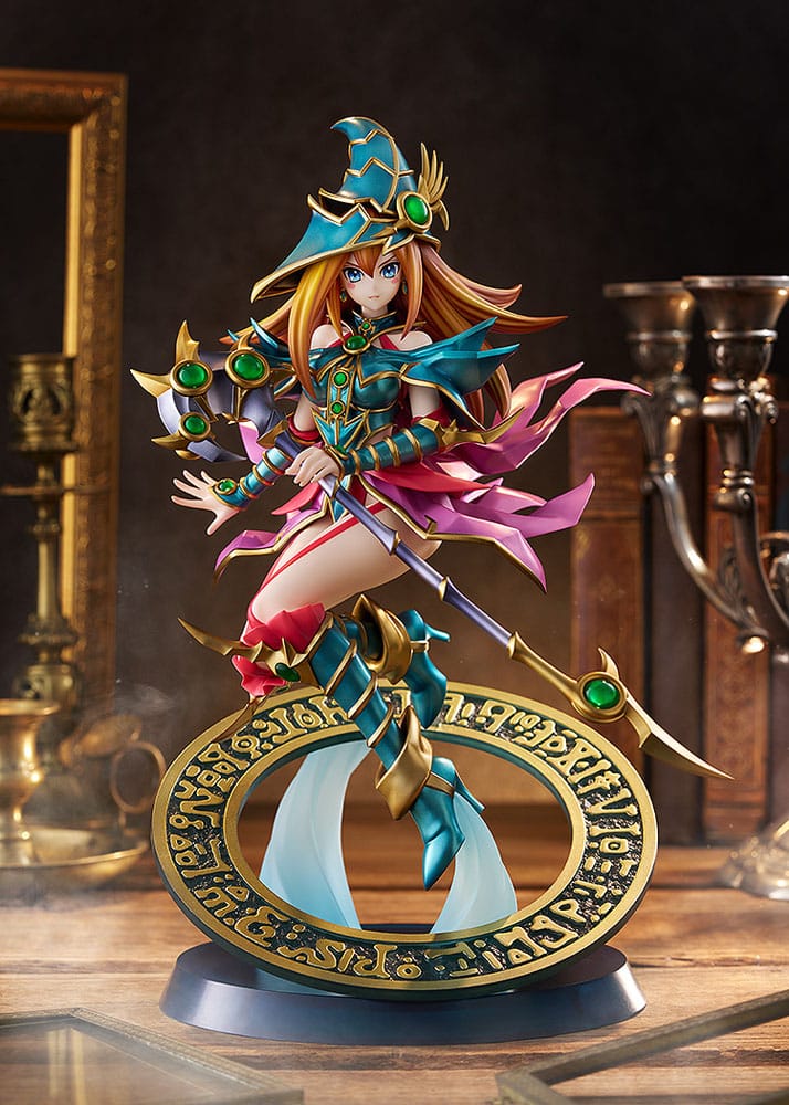 Yu-Gi-Oh - Figurine Magician's Valkyria Card Game Monster Collection