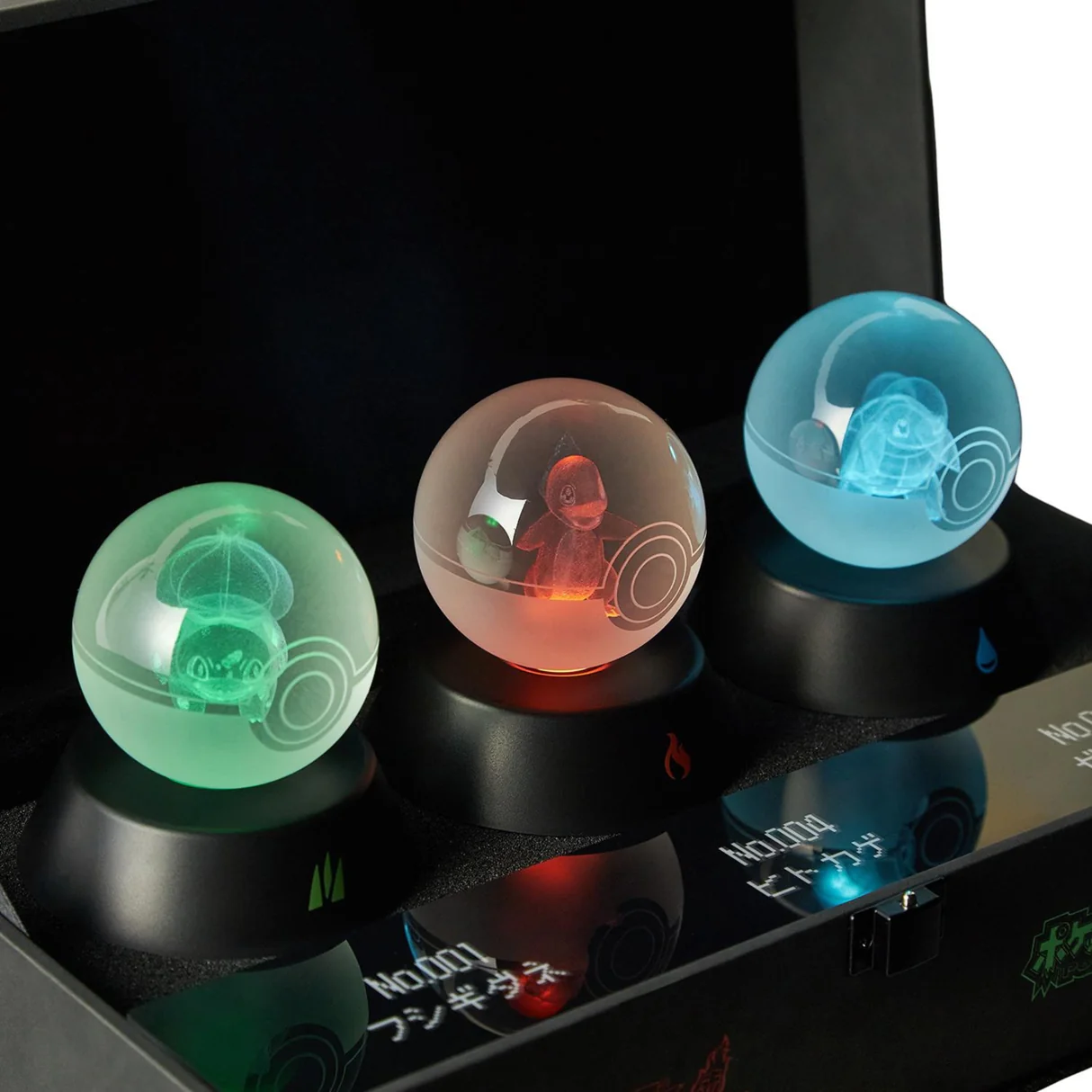 Pokémon - Coffret Spécial 30 ans Rouge Feu & Vert Feuille